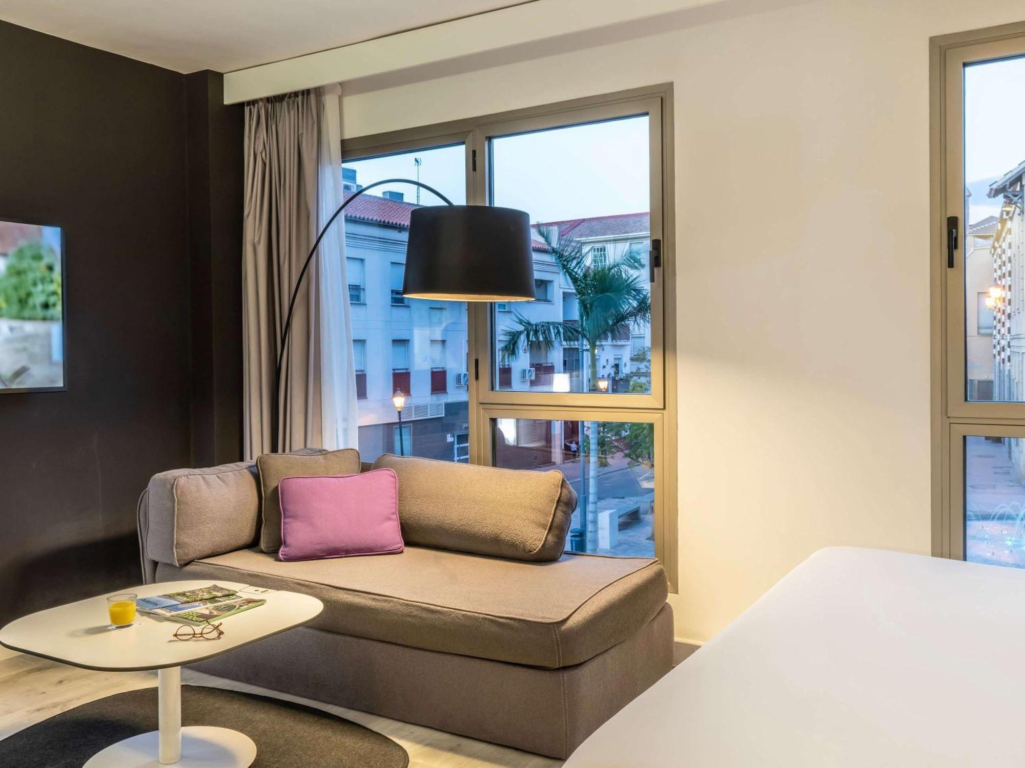 Novotel Suites Malaga Centro Exterior photo