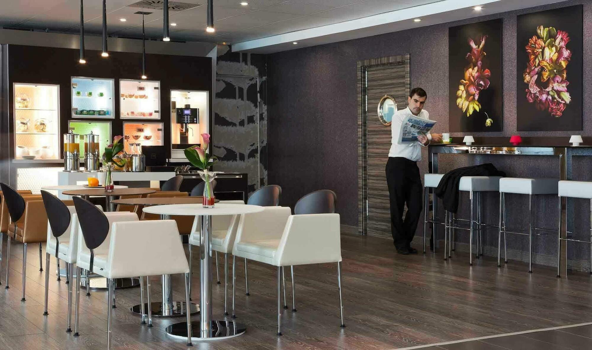 Novotel Suites Malaga Centro Restaurant photo